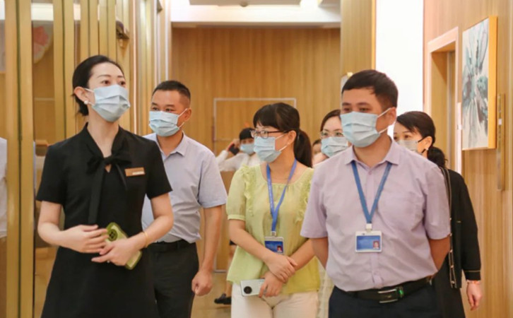 深圳禧月薈月子中心榮獲“五星級月子保健機(jī)構(gòu)認(rèn)證”稱號2